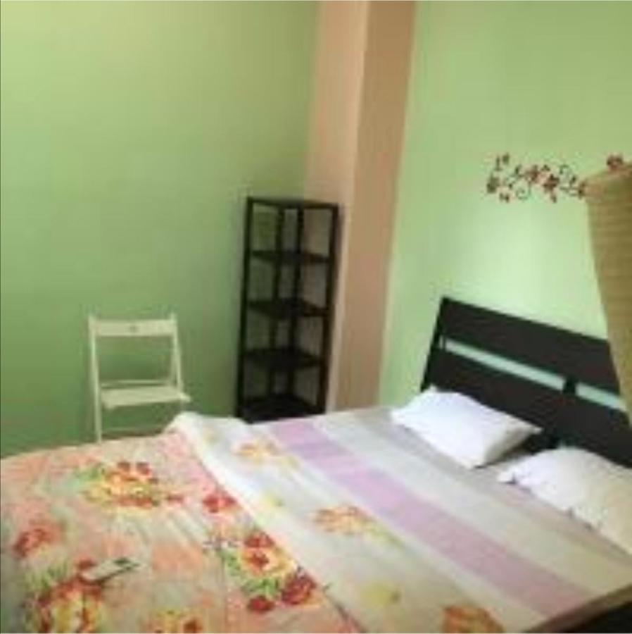 Hostel Small Funny World *